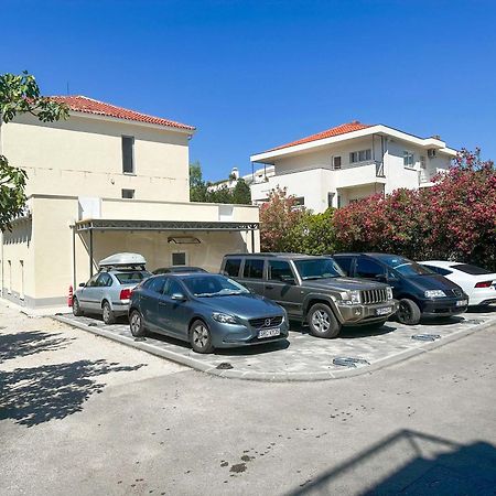 Beachfront Apartments Providenca With Free Parking Makarska Bagian luar foto