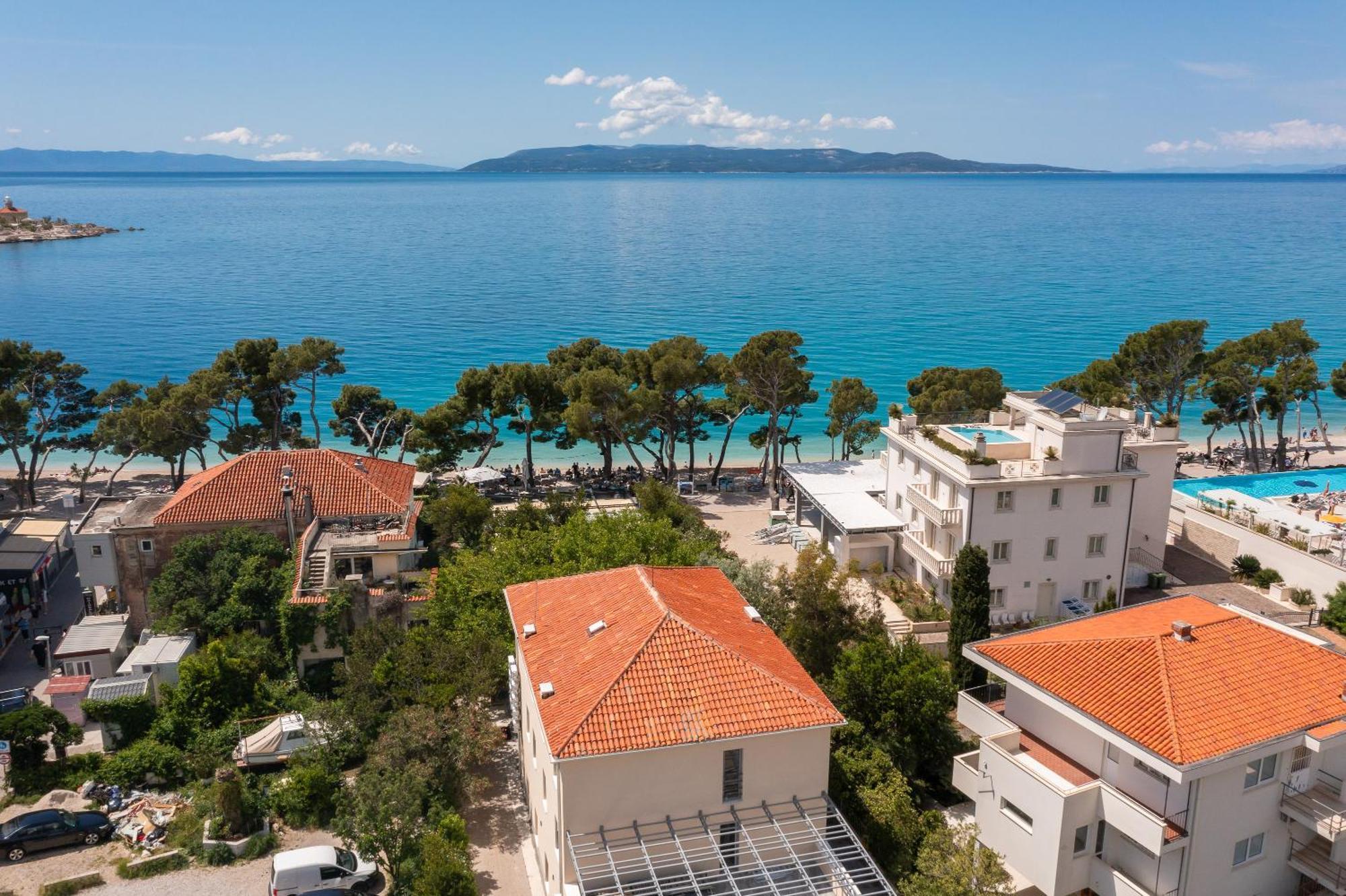 Beachfront Apartments Providenca With Free Parking Makarska Bagian luar foto