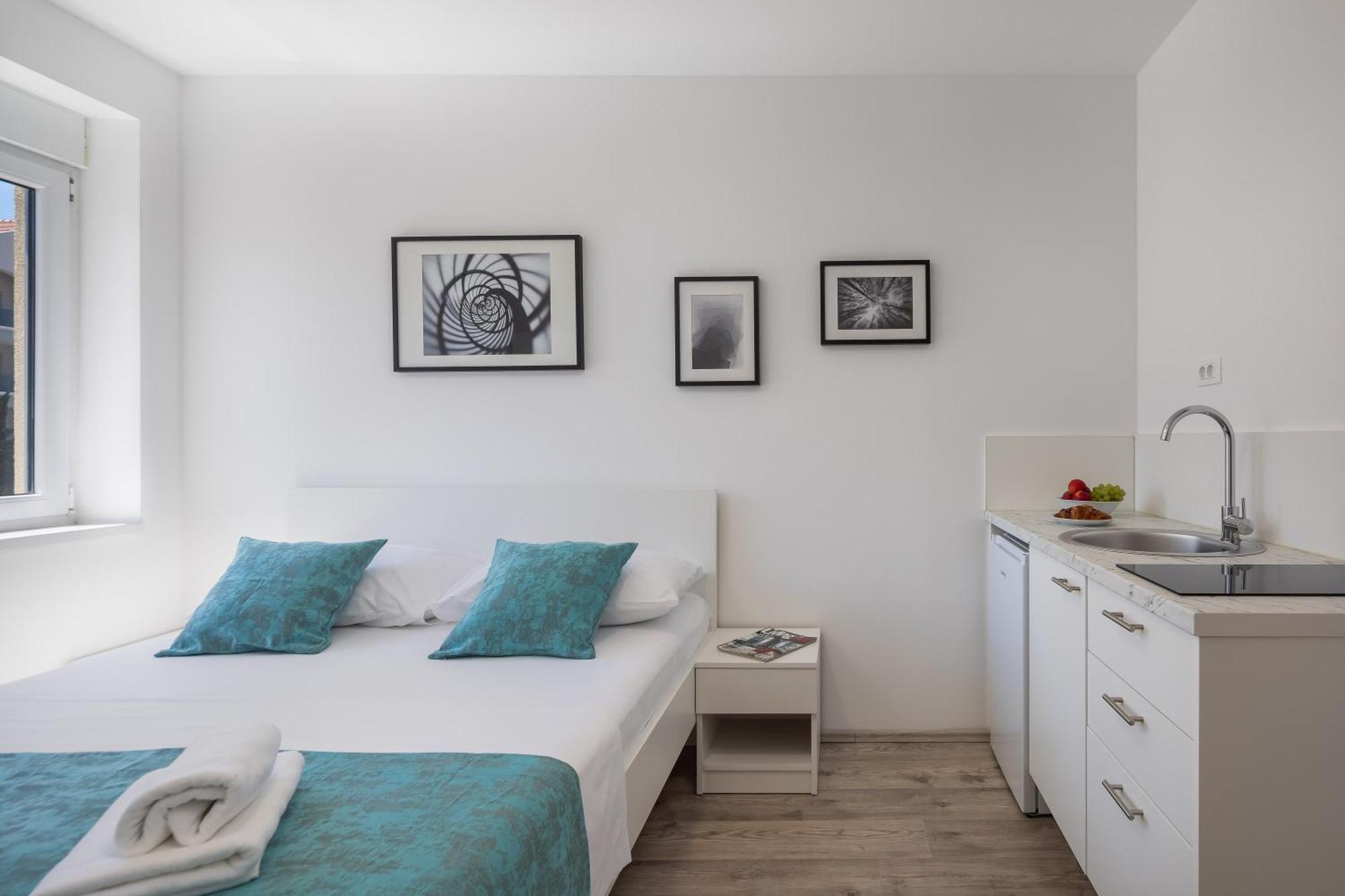 Beachfront Apartments Providenca With Free Parking Makarska Bagian luar foto