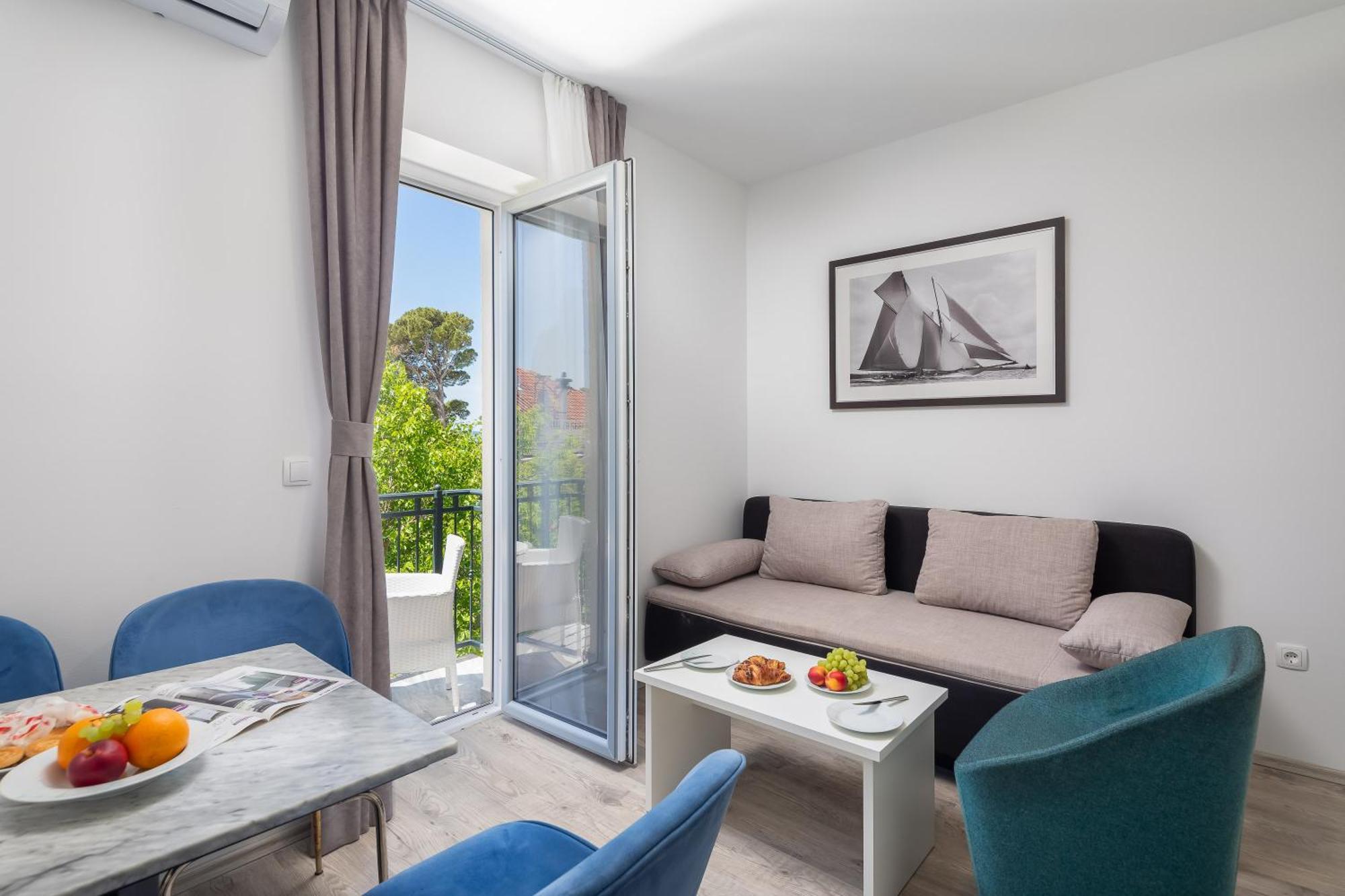 Beachfront Apartments Providenca With Free Parking Makarska Bagian luar foto