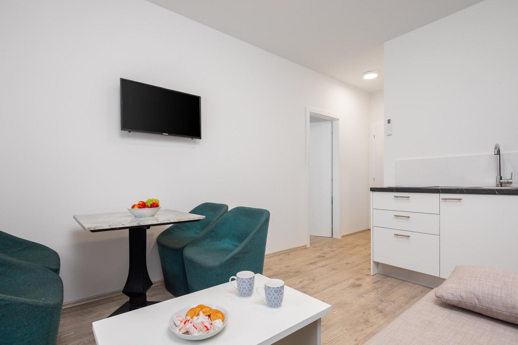 Beachfront Apartments Providenca With Free Parking Makarska Bagian luar foto