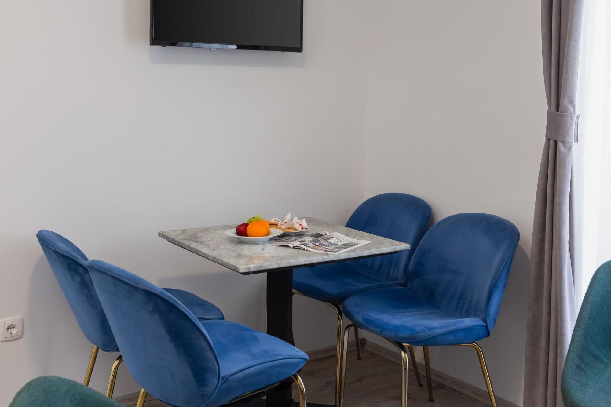 Beachfront Apartments Providenca With Free Parking Makarska Bagian luar foto