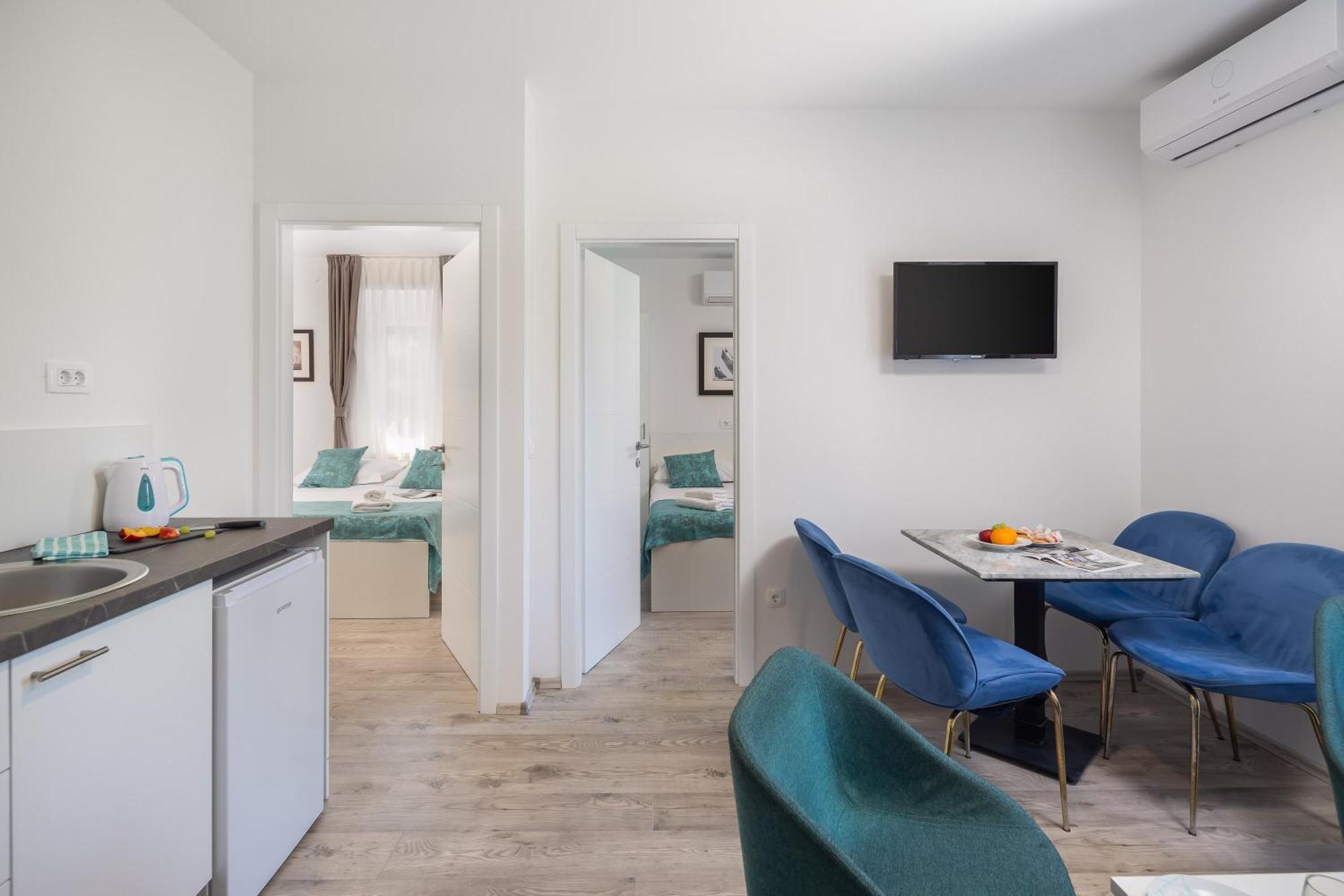 Beachfront Apartments Providenca With Free Parking Makarska Bagian luar foto