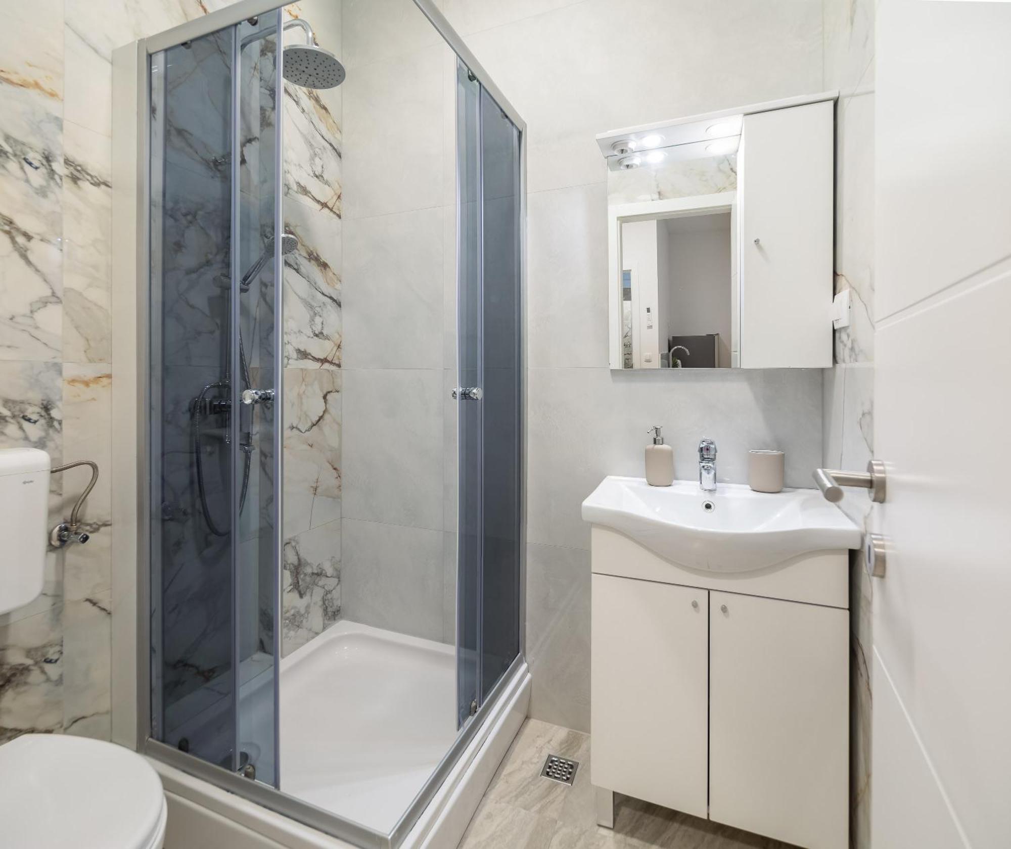 Beachfront Apartments Providenca With Free Parking Makarska Ruang foto